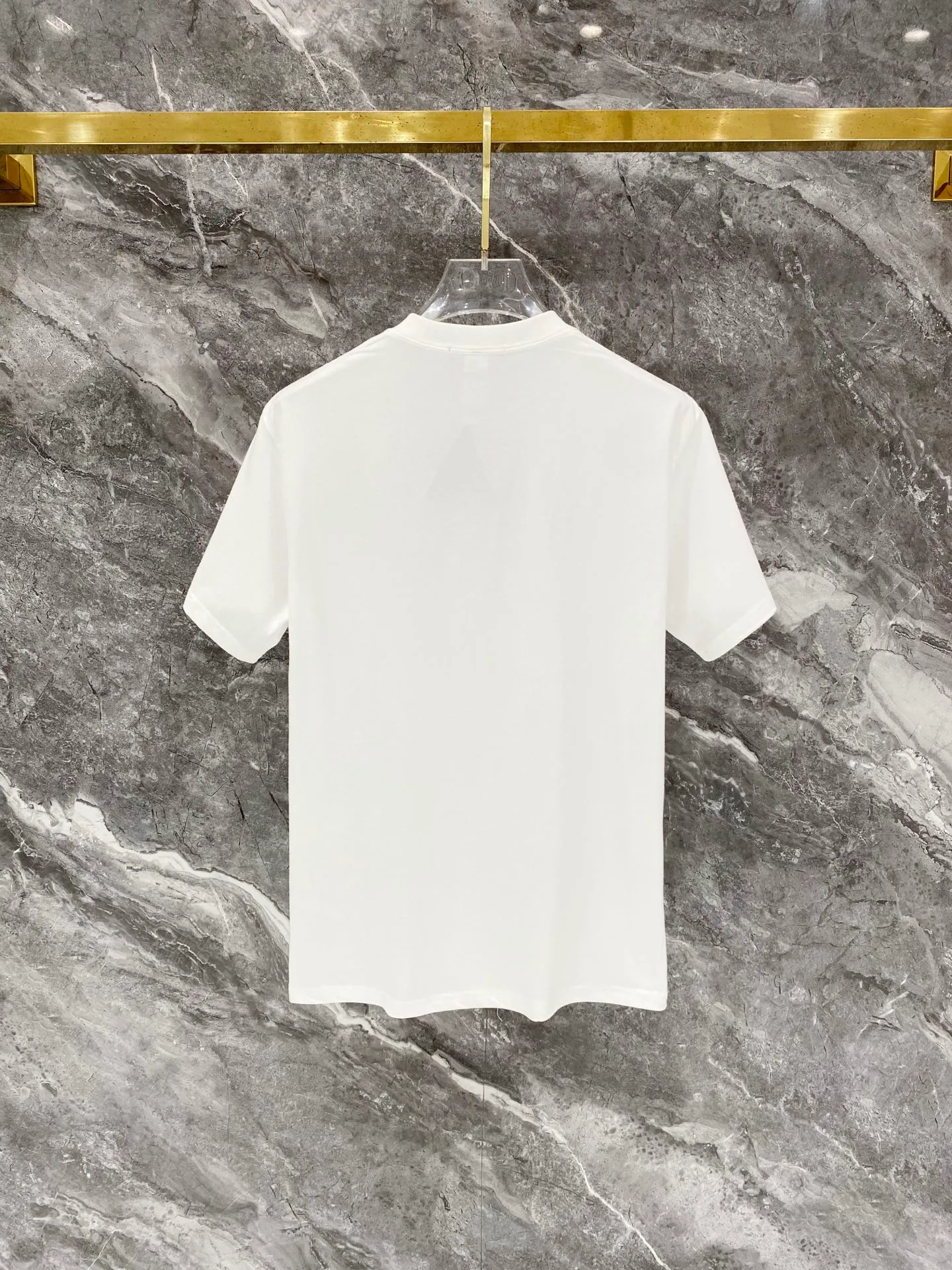 （ ）Classic logo ， Quality Original ， ， ， Premium 。 ！ Sizes: M-3XL : g